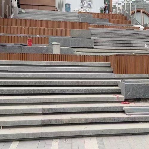 广东省户外木塑地板花池花箱现场定做案例