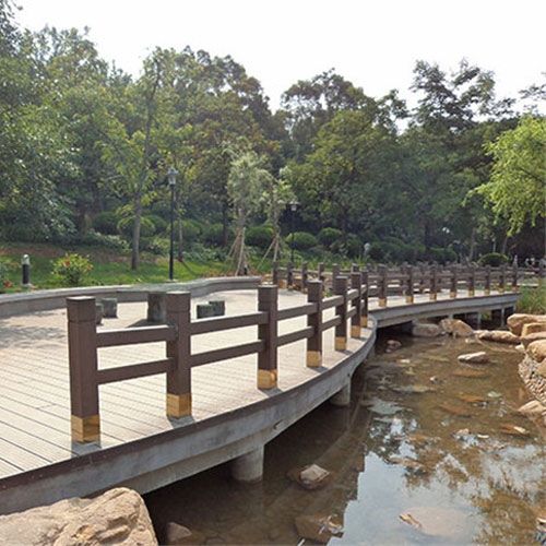 广东省市政公园塑木地板栈道改造施工案例
