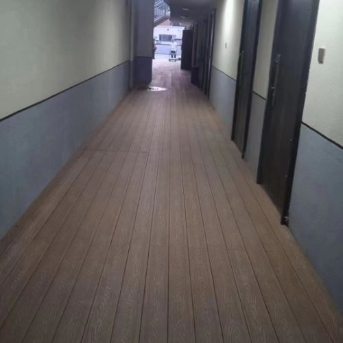 广东省办公楼地面塑木压花木塑地板改造施工案例