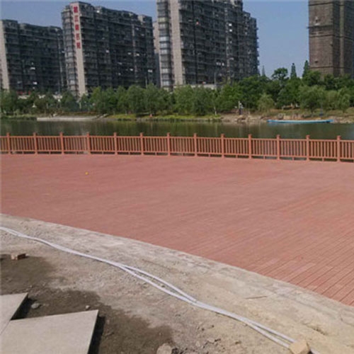 广东省景区休闲广场塑木地板栏杆施工案例